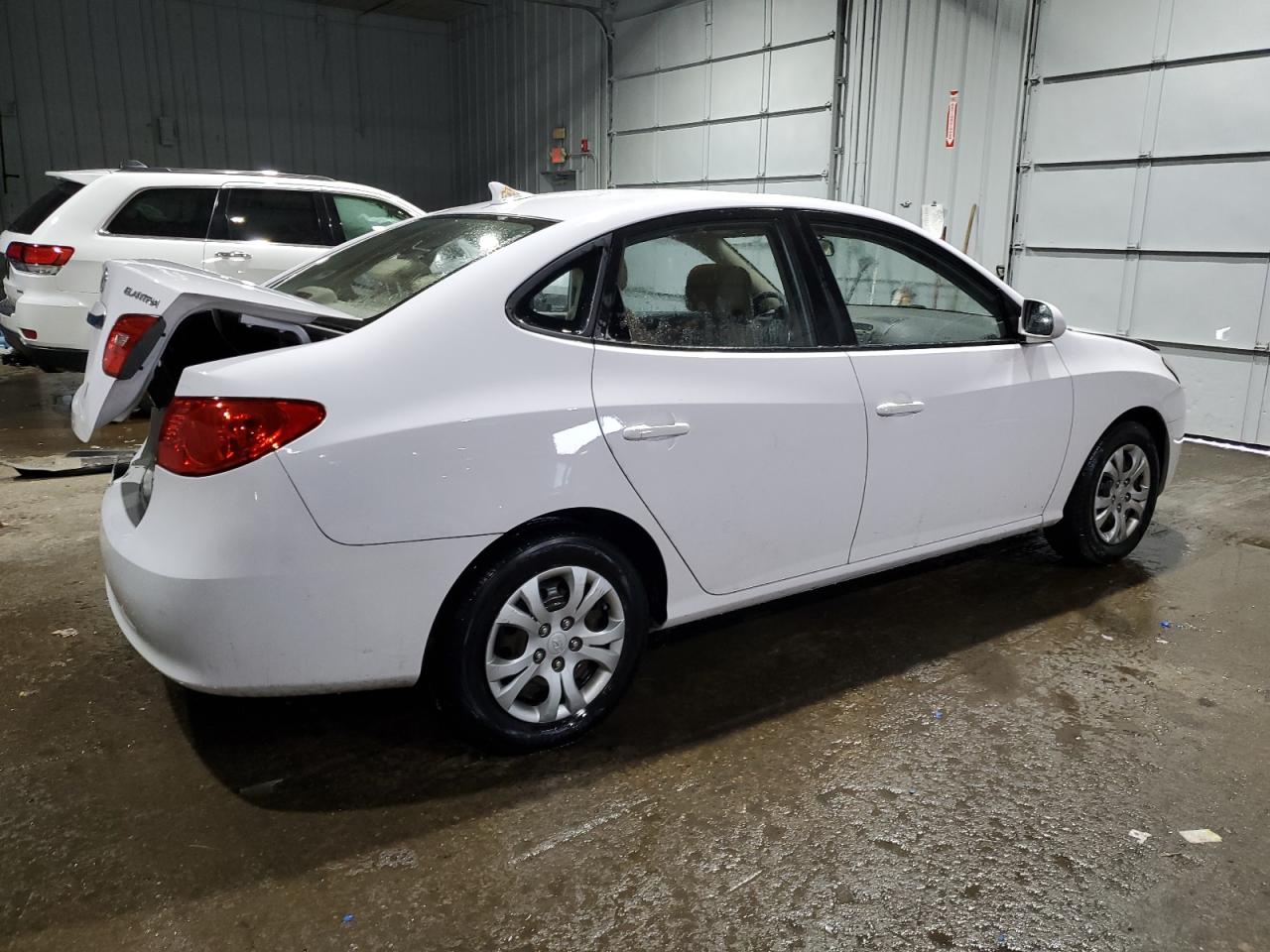 2010 Hyundai Elantra - Image 3