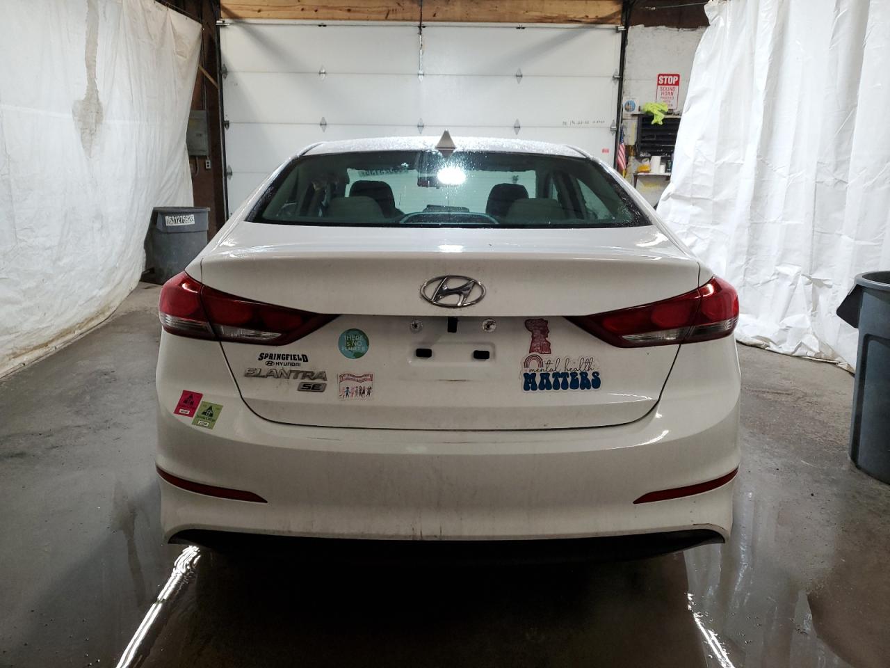 2017 Hyundai Elantra - Image 6