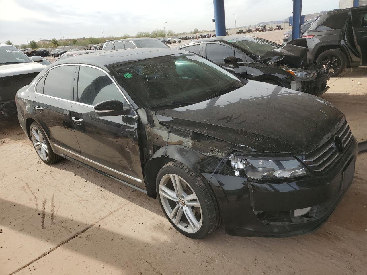 2014 Volkswagen Passat - Image 4