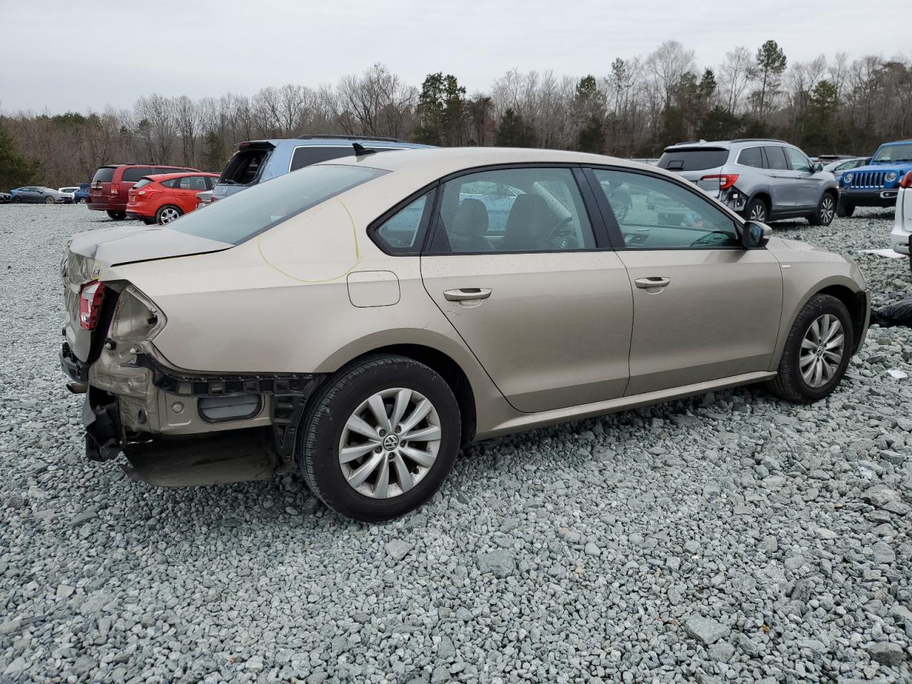 2015 Volkswagen Passat - Image 3
