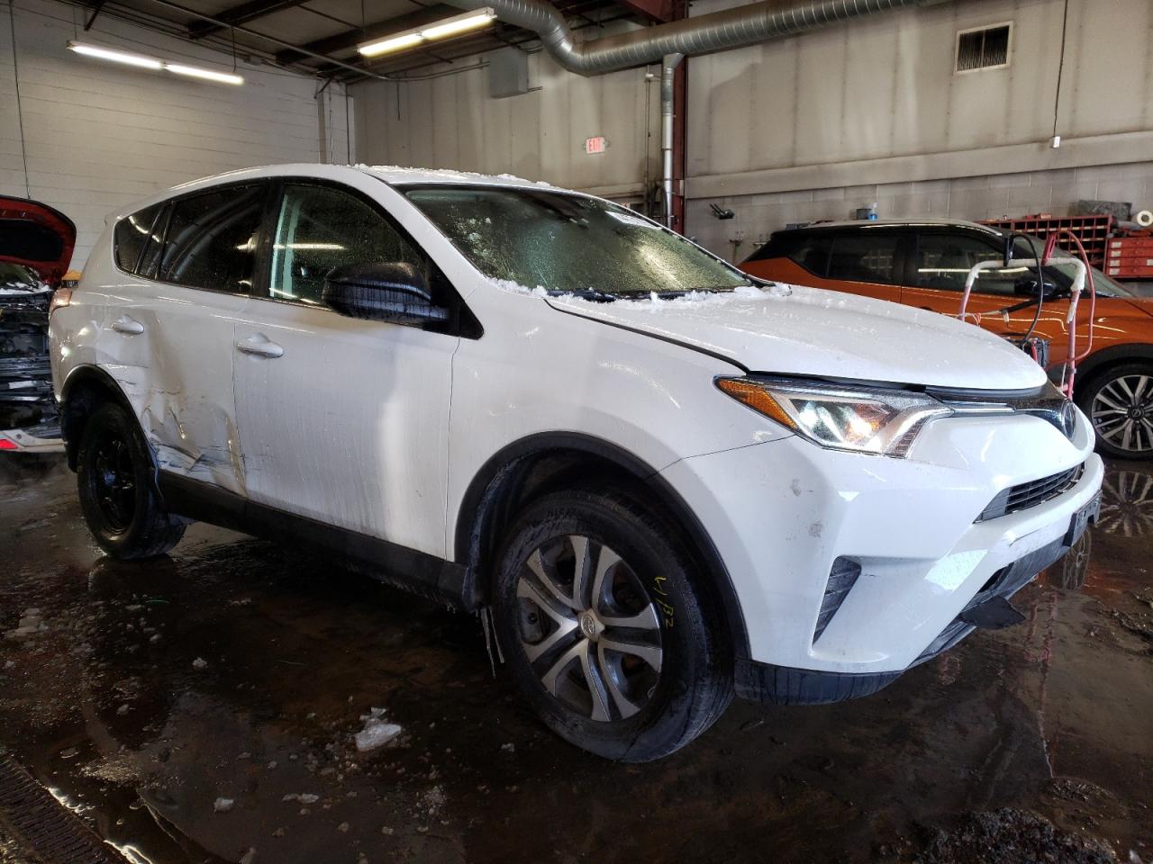 2017 Toyota RAV 4 - Image 4