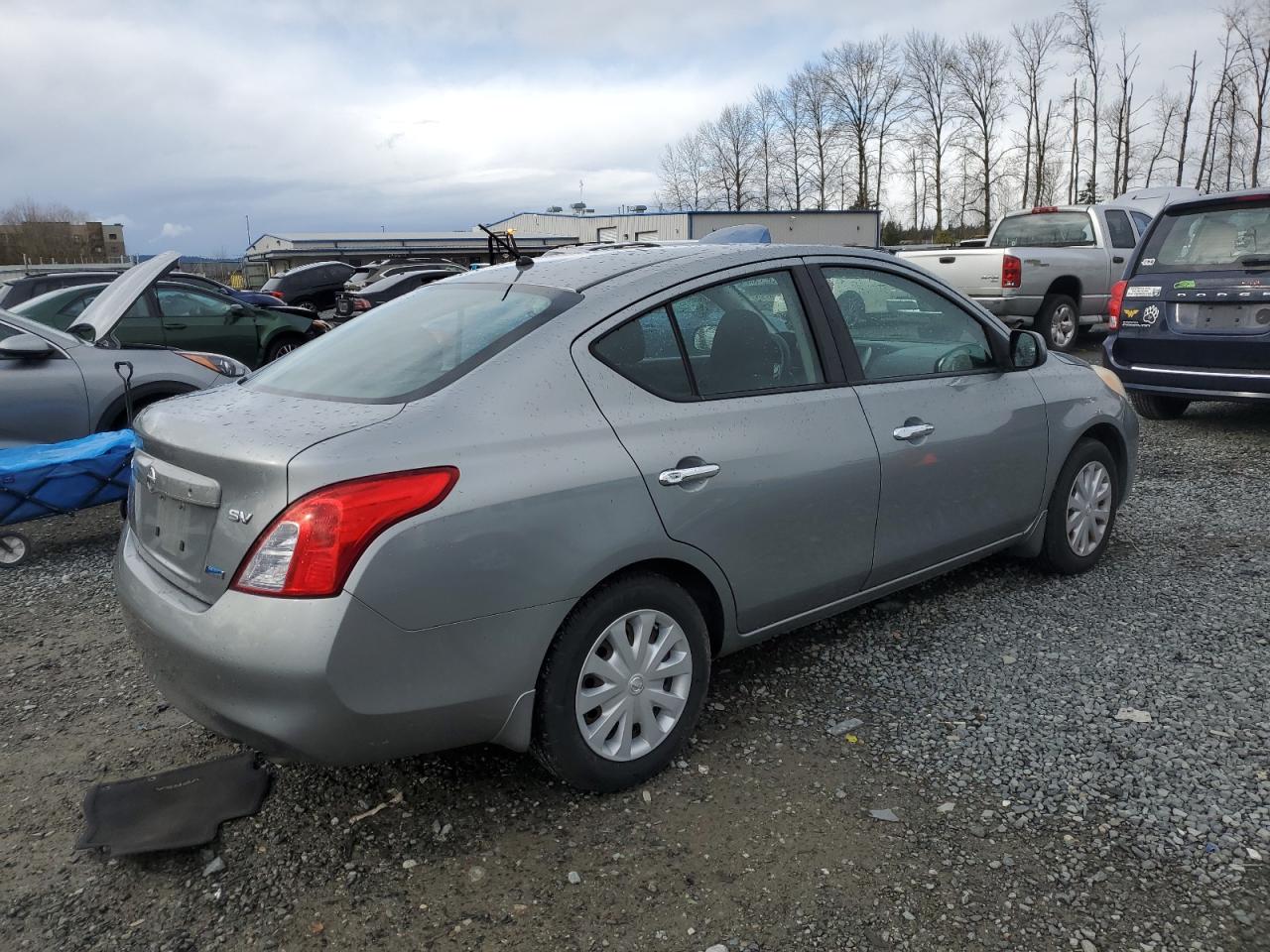 2012 Nissan Versa - Image 3