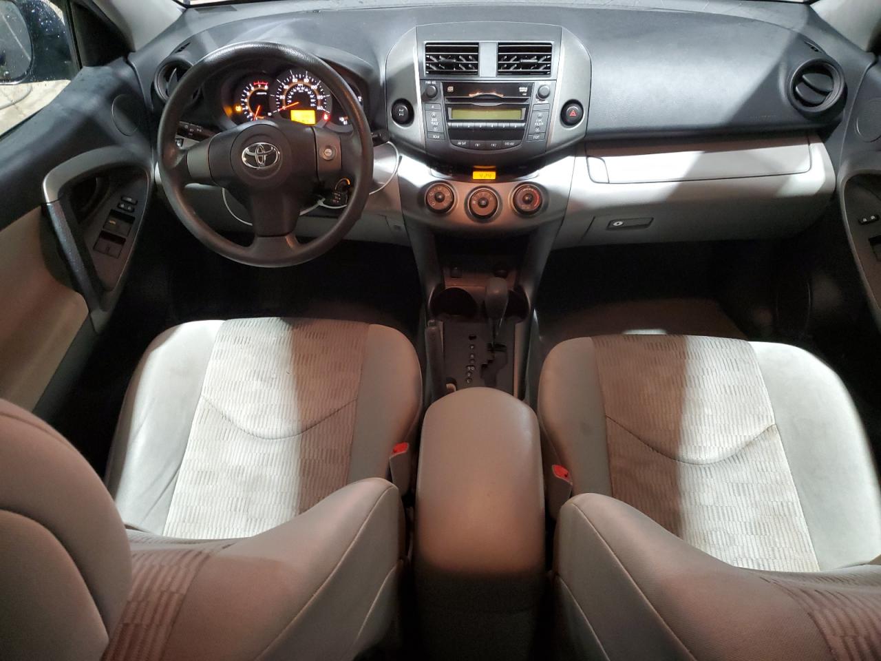 2010 Toyota RAV 4 - Image 8