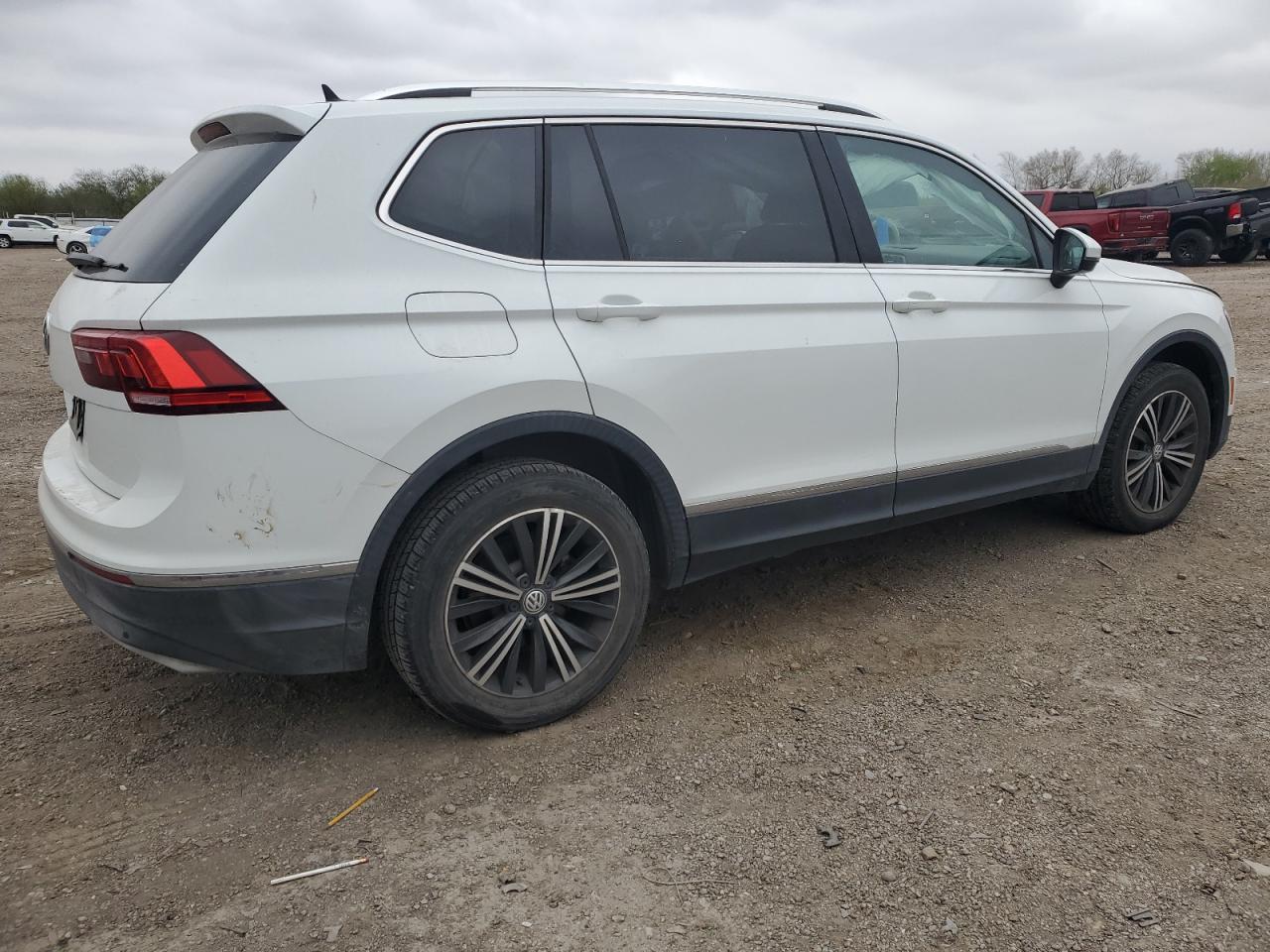 2019 Volkswagen Tiguan - Image 3