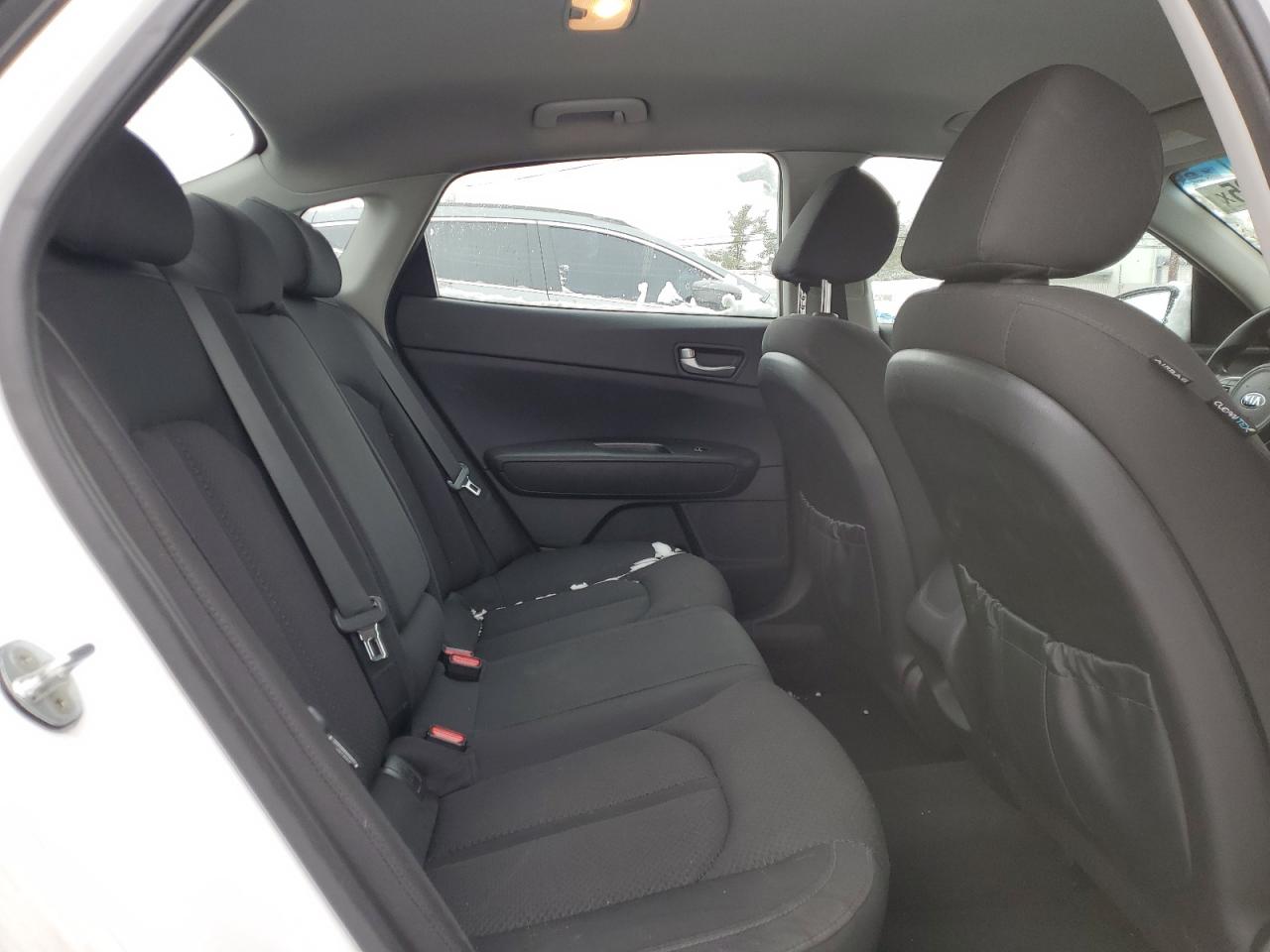 2016 Kia Optima - Image 10