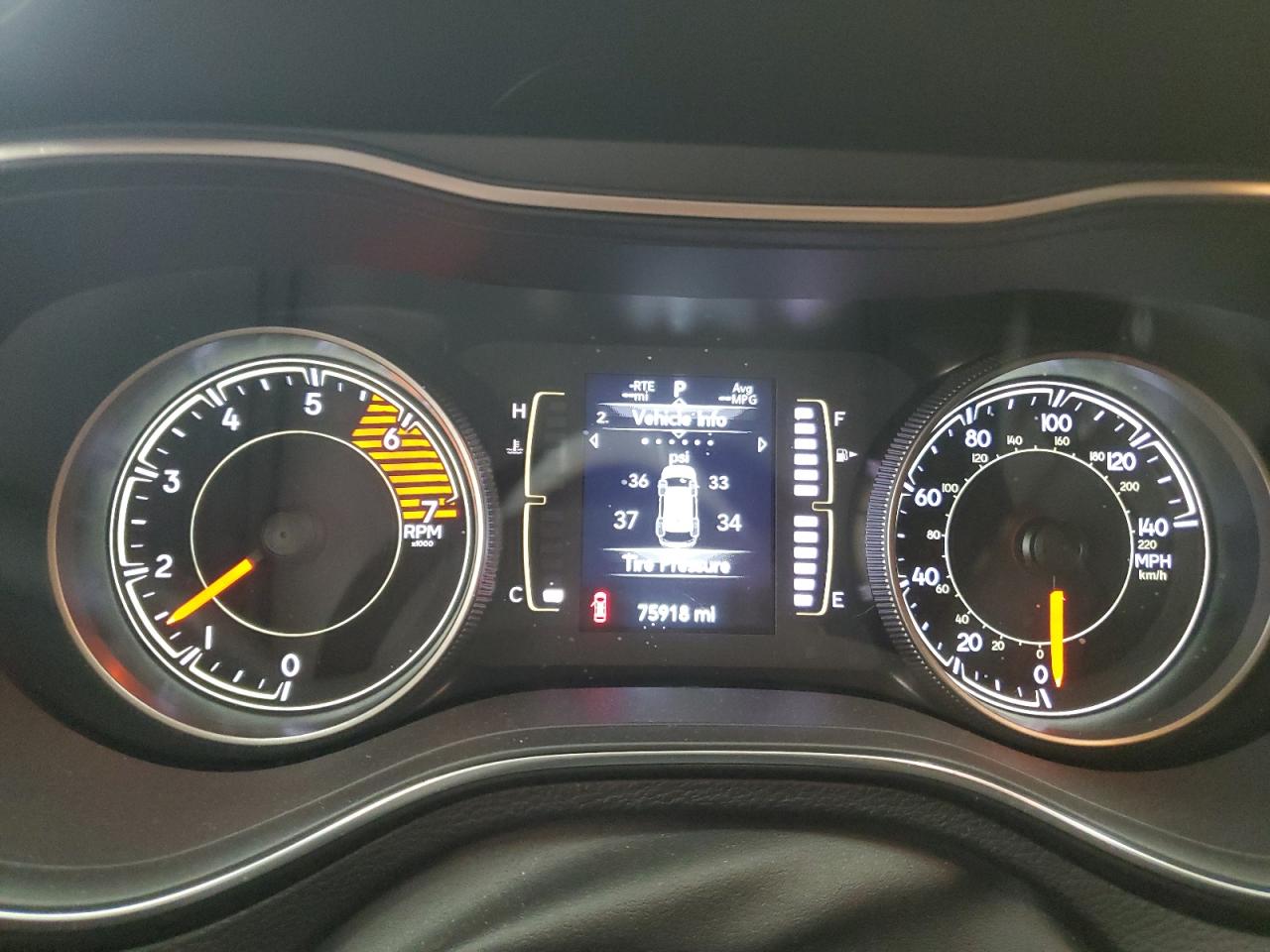2020 Jeep Grand Cherokee - Image 9