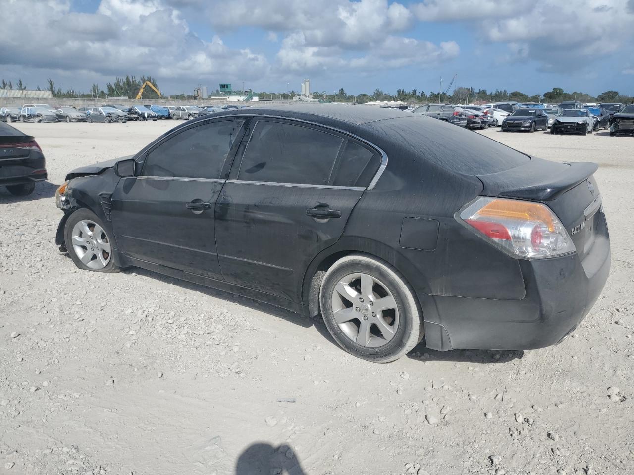 2009 Nissan Altima - Image 2