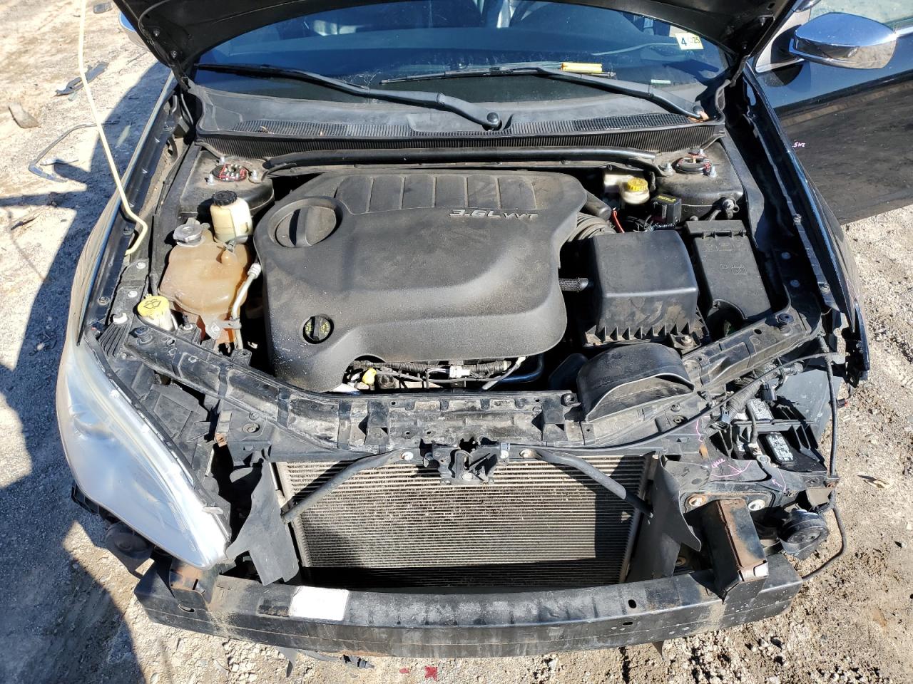 2012 Chrysler 200 - Image 11