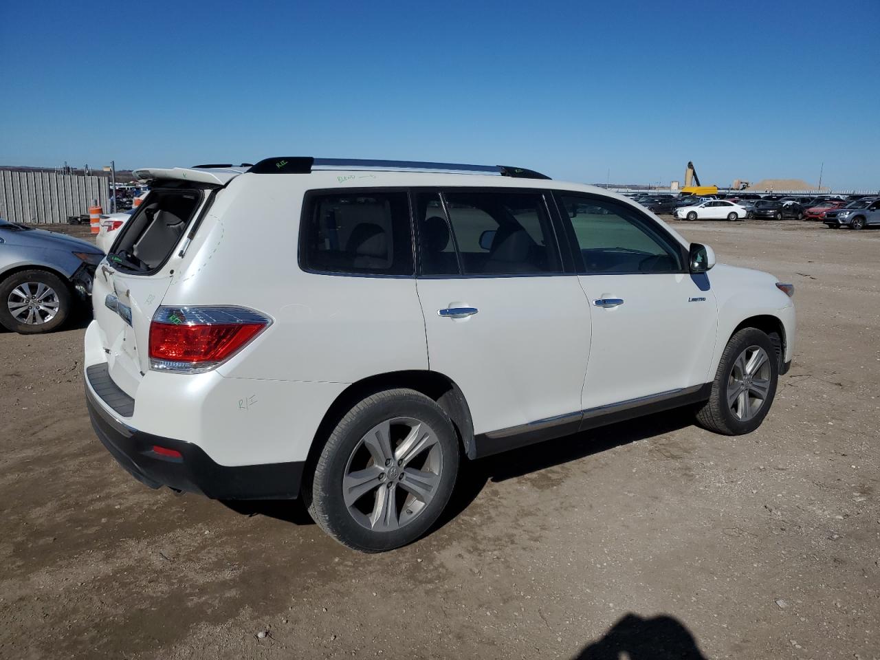 2012 Toyota Highlander - Image 3