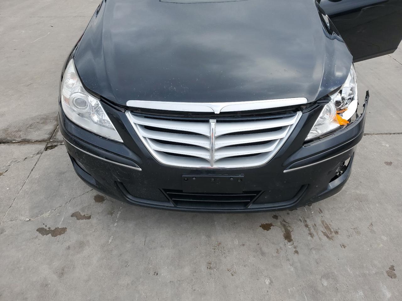 2011 Hyundai Genesis - Image 12