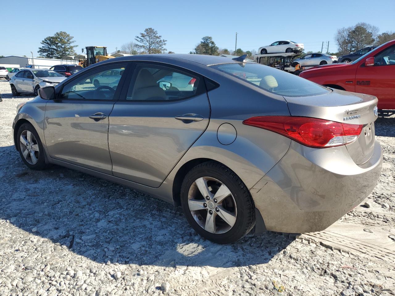 2013 Hyundai Elantra - Image 2