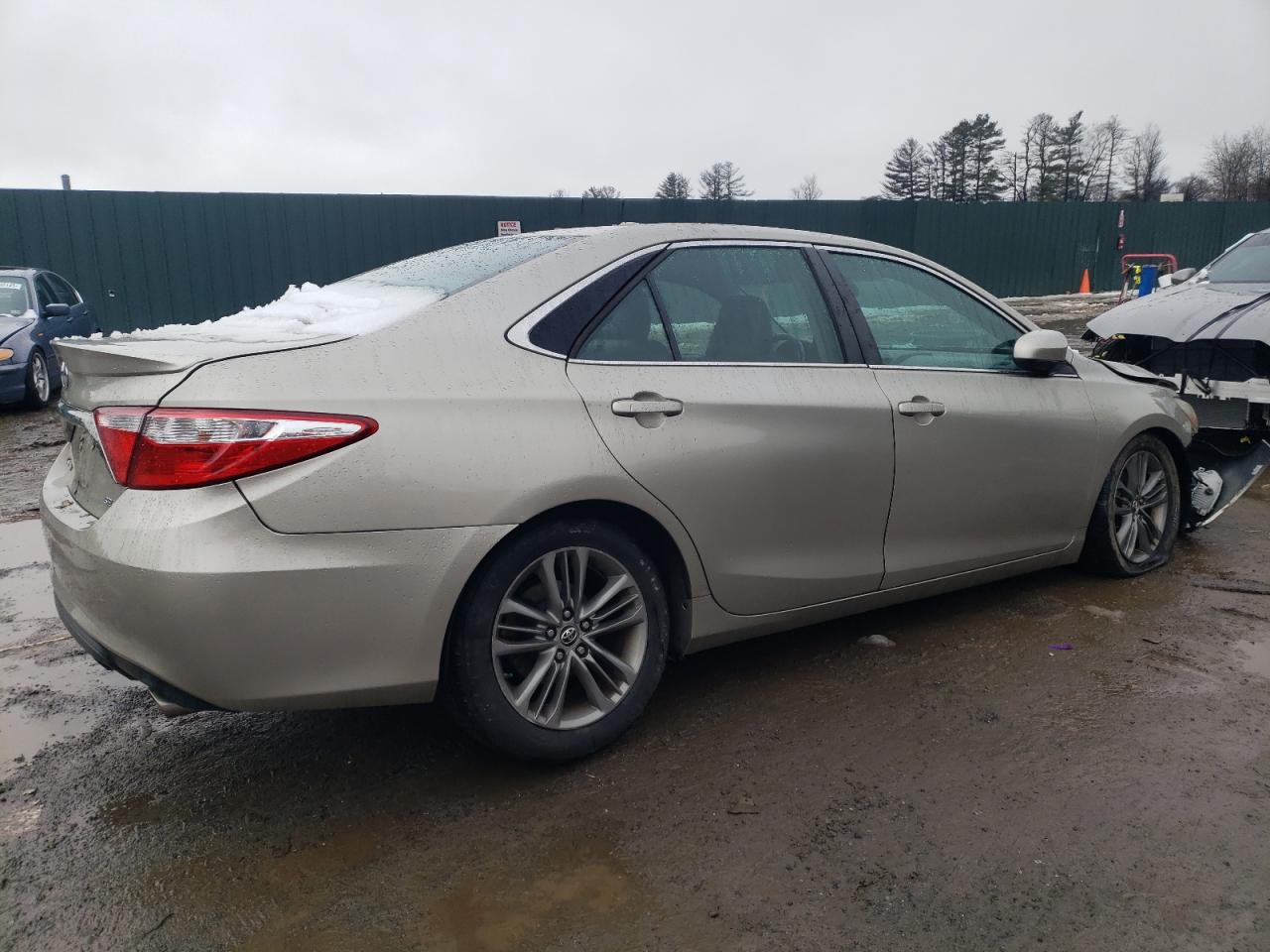 2015 Toyota Camry - Image 3