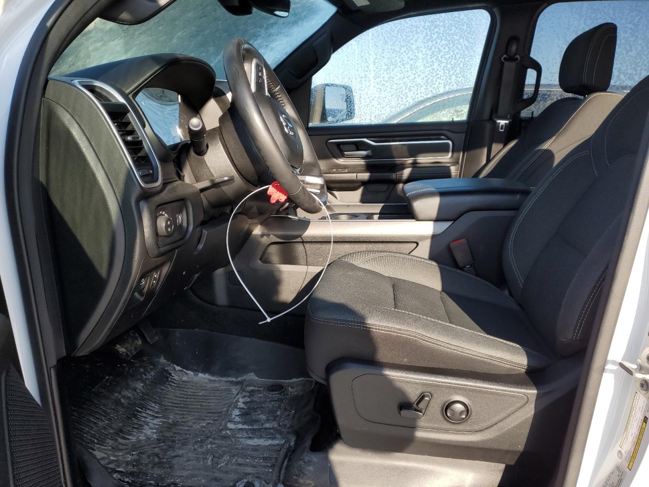 2022 RAM 1500 - Image 7