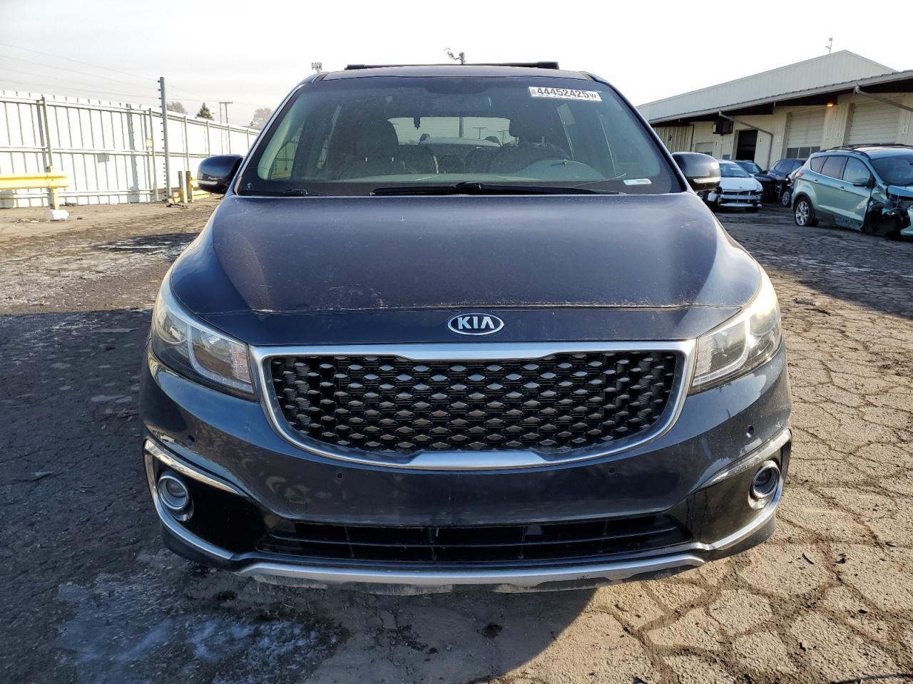 2015 Kia Sedona - Image 5
