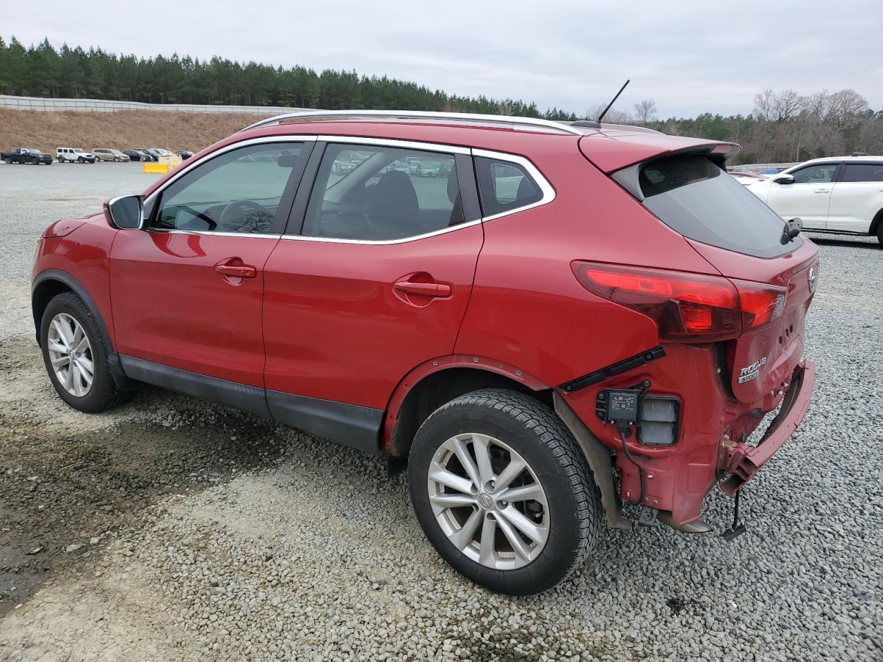 2018 Nissan Rogue - Image 2