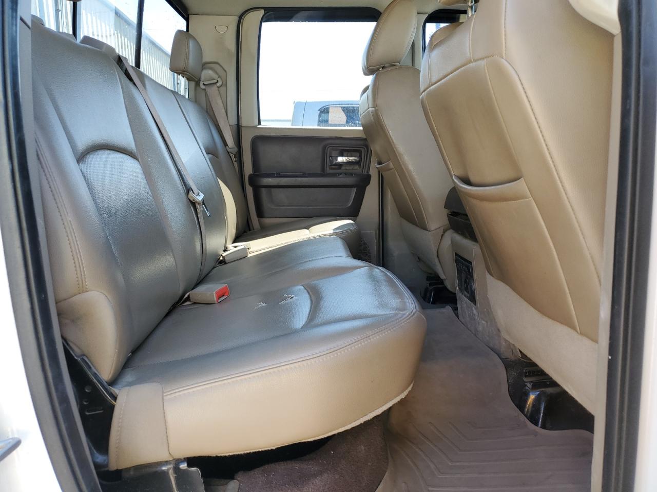 2010 Dodge RAM - Image 10