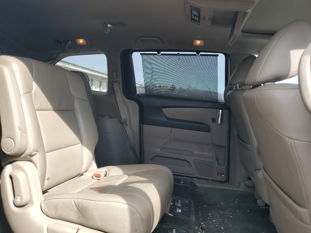 2016 Honda Odyssey - Image 11