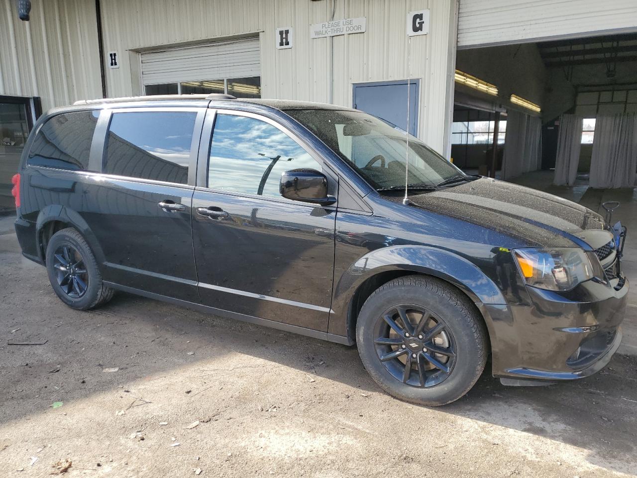2019 Dodge Caravan - Image 4