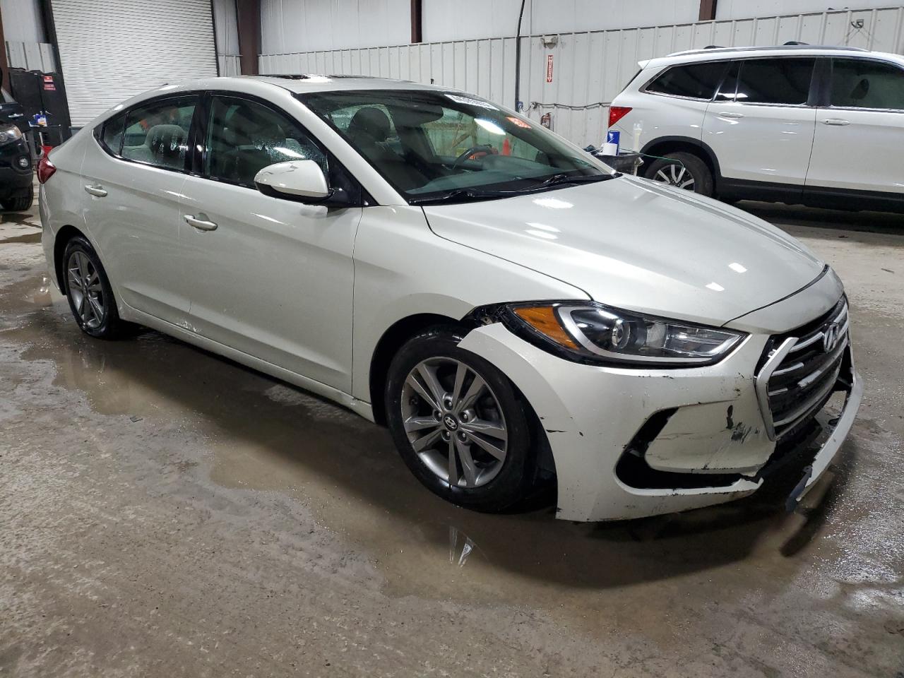 2017 Hyundai Elantra - Image 4