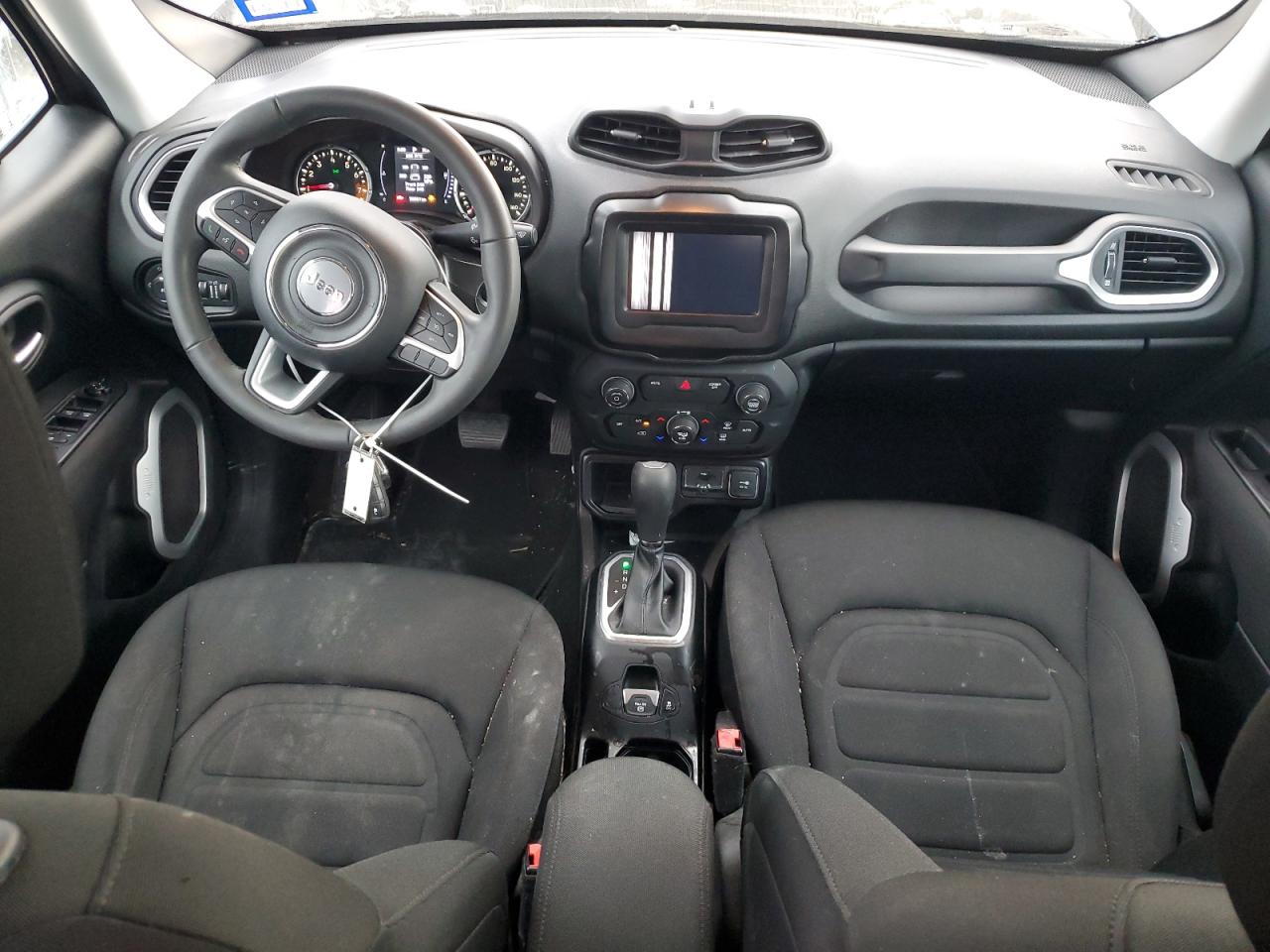 2018 Jeep Renegade - Image 8
