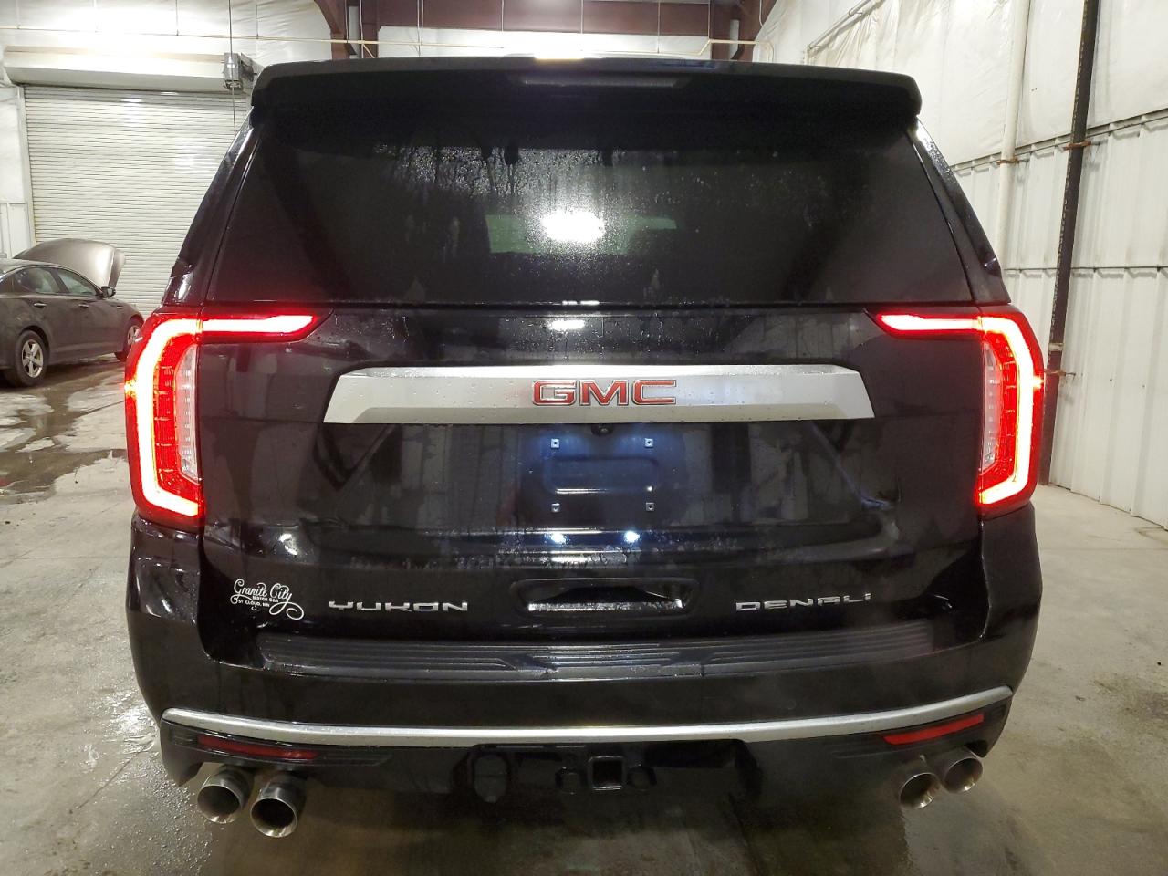2022 GMC Yukon - Image 6