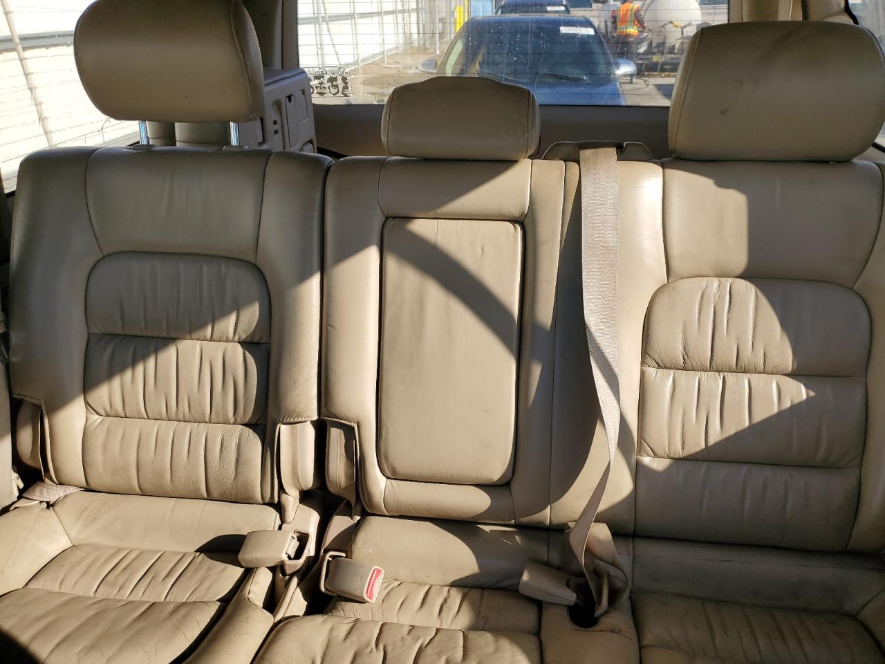1999 Lexus LX - Image 10