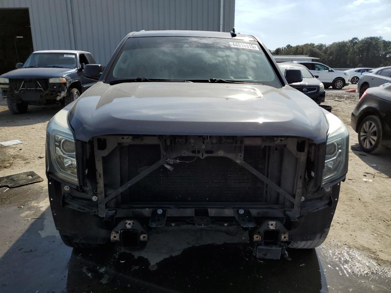 2017 GMC Yukon - Image 5
