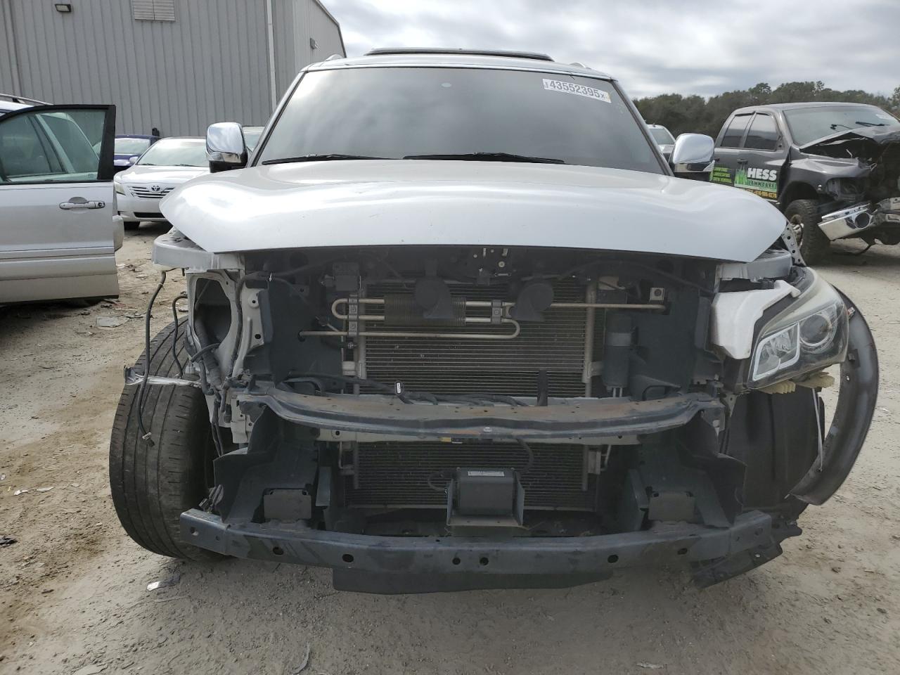 2016 Infiniti QX80 - Image 5