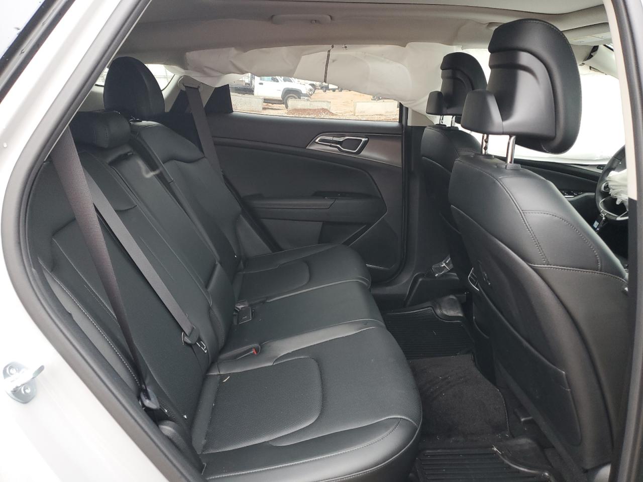 2024 Kia Sportage - Image 11