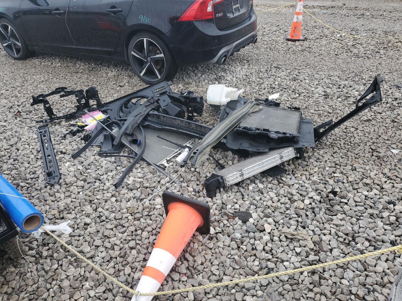 2016 Volvo S60 - Image 12