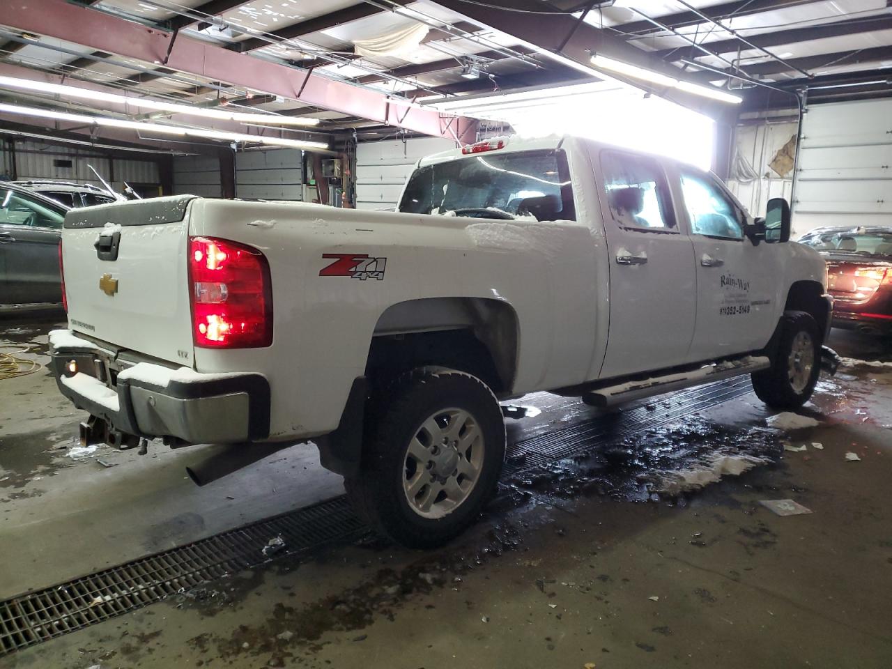 2013 Chevrolet Silverado - Image 3