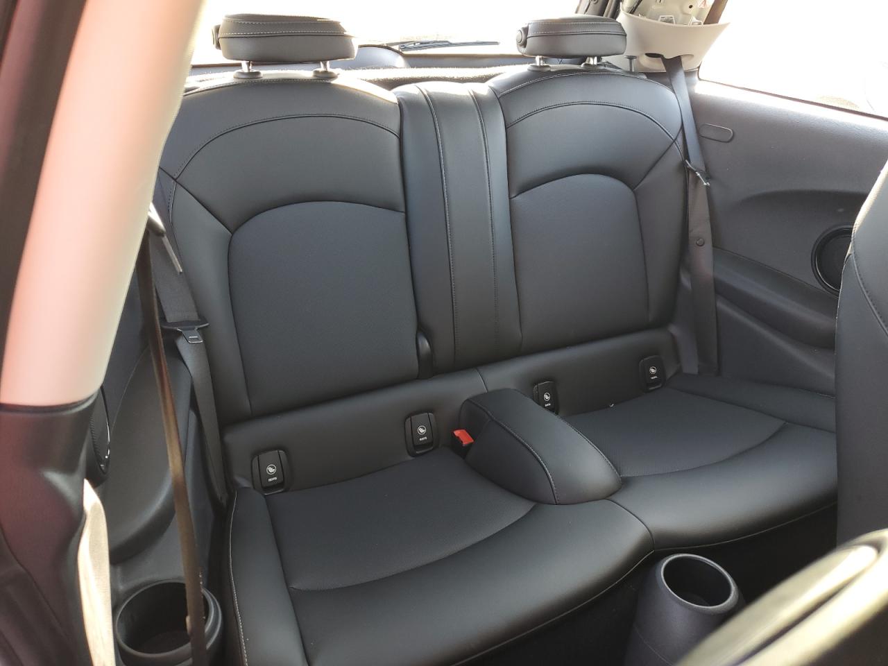 2020 MINI Cooper - Image 10
