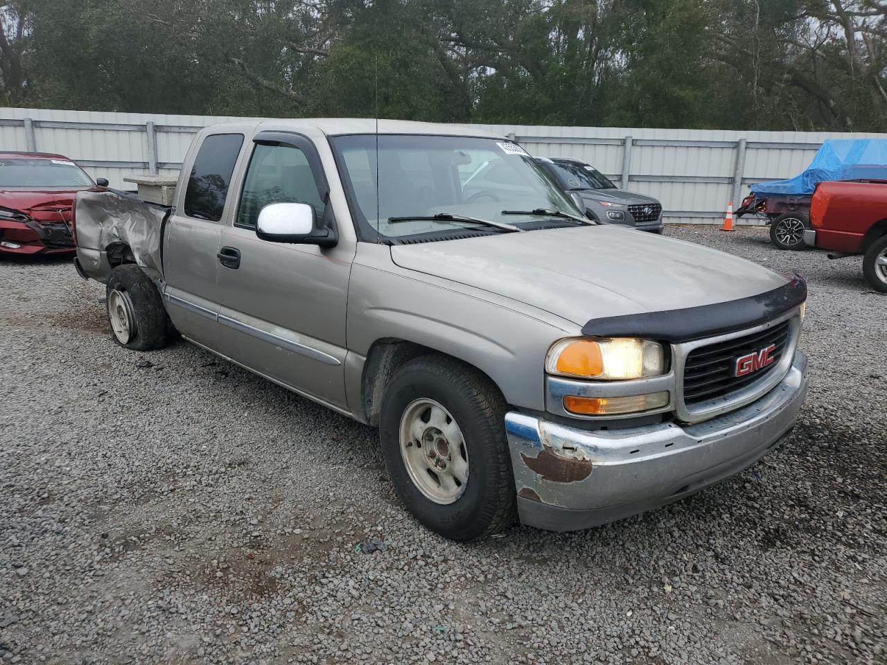 2000 GMC Sierra - Image 4