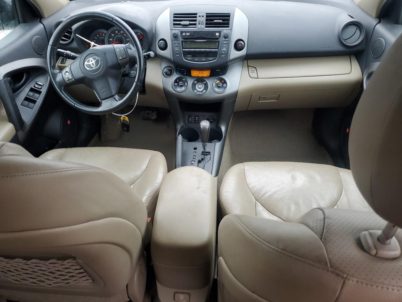 2011 Toyota RAV 4 - Image 8