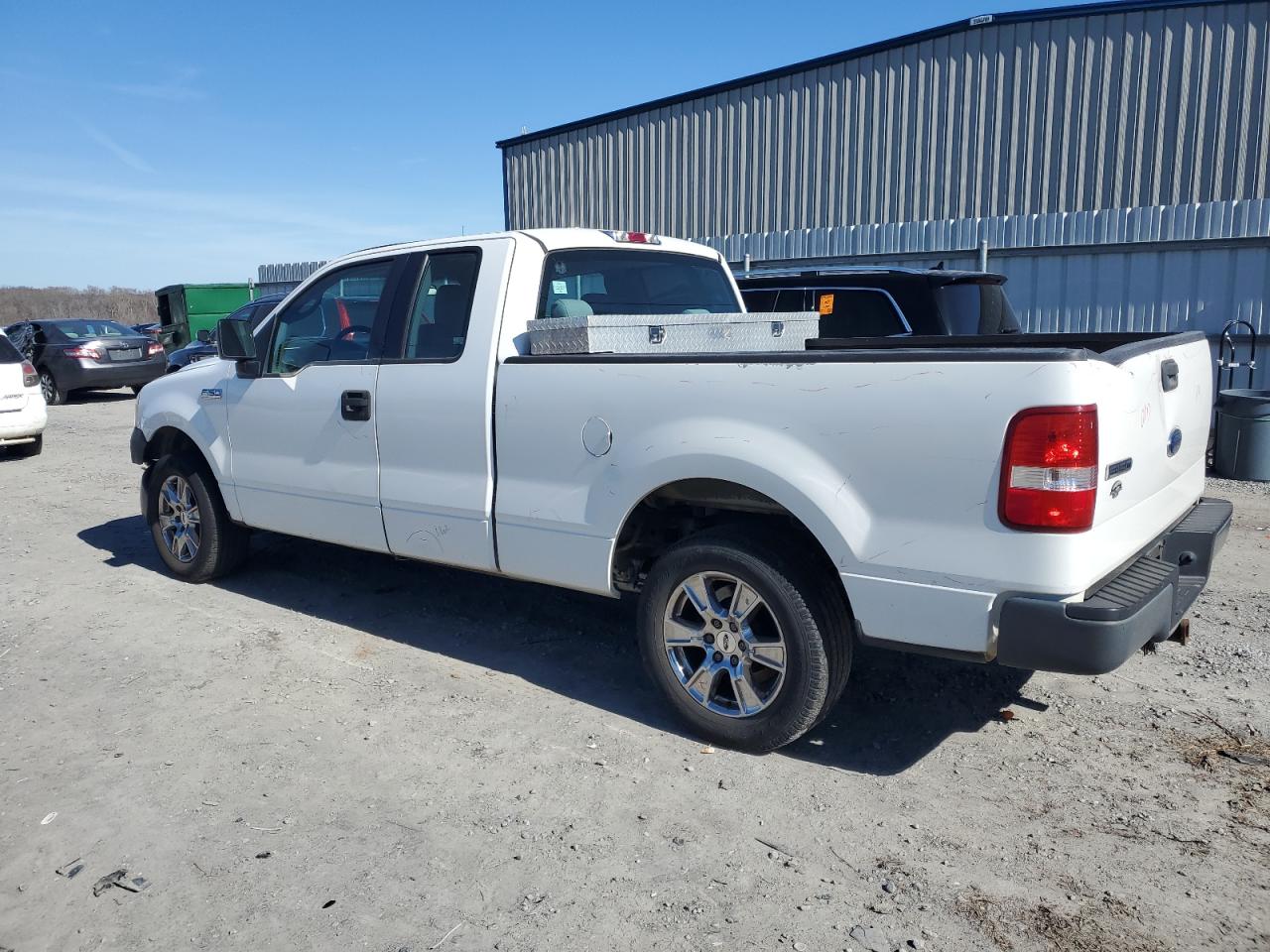 2005 Ford F-150 - Image 2