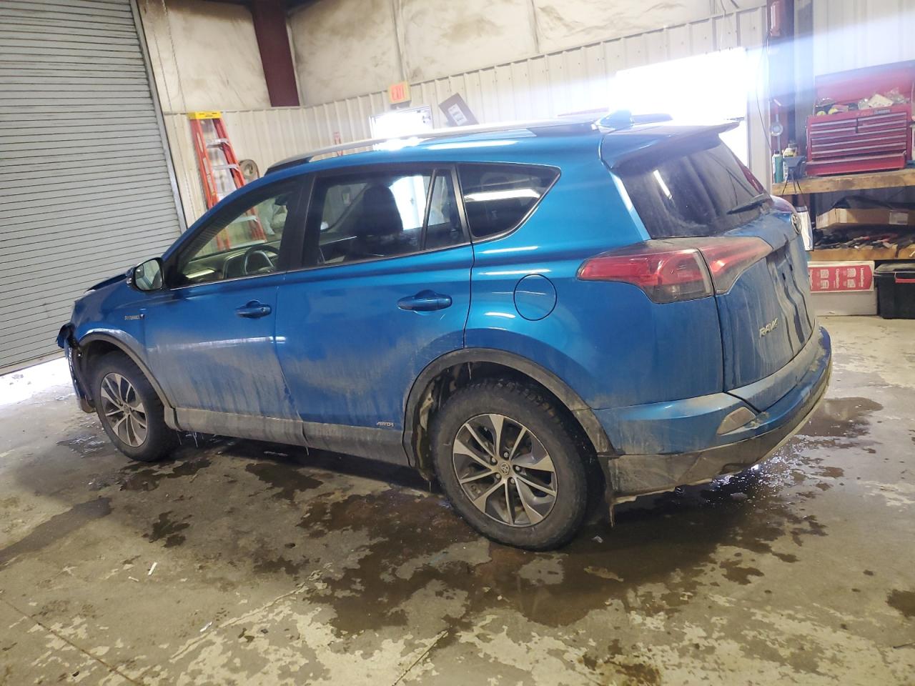 2017 Toyota RAV 4 - Image 2