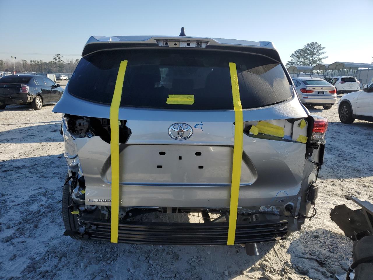 2024 Toyota Highlander - Image 6