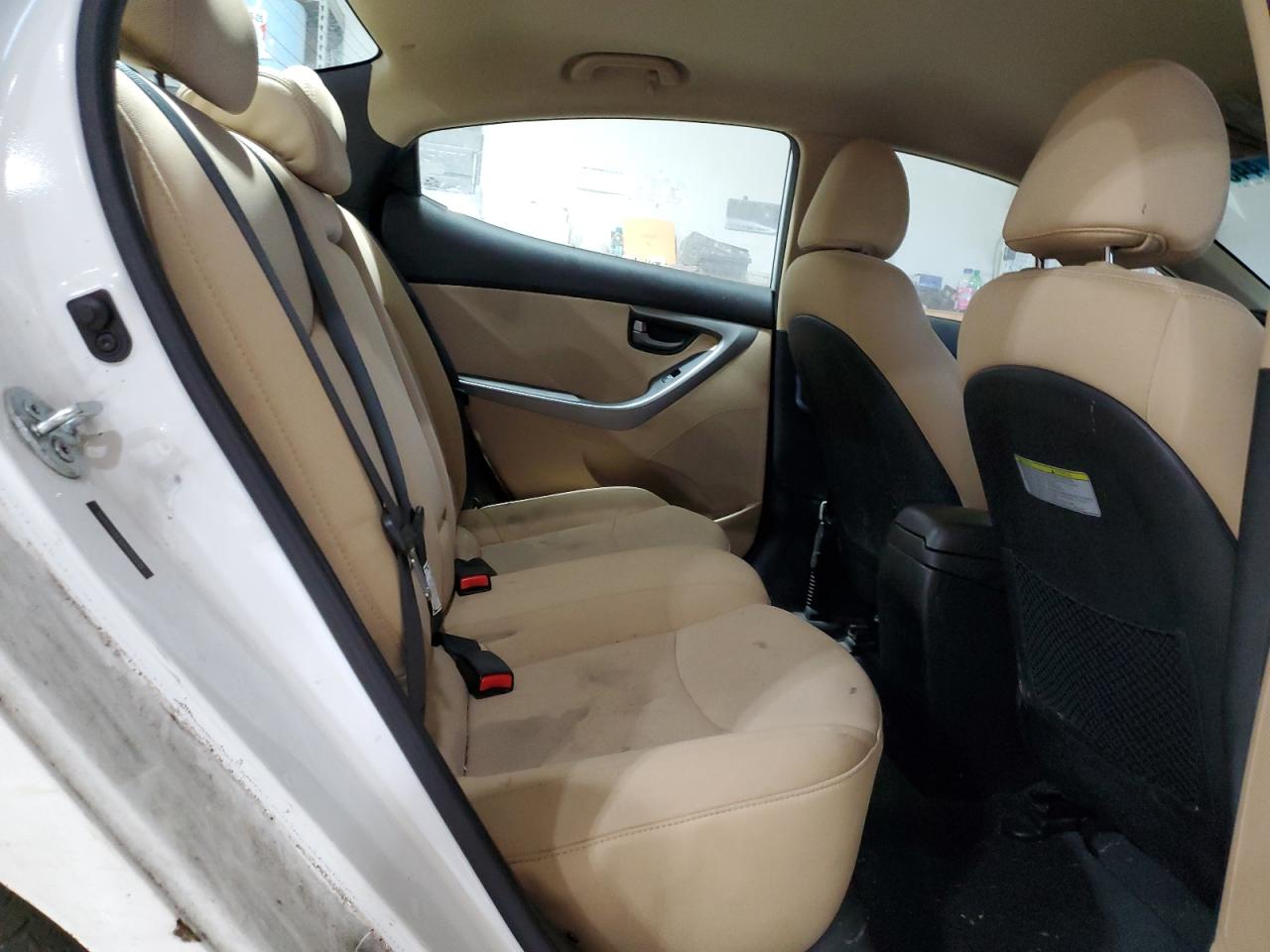 2013 Hyundai Elantra - Image 10