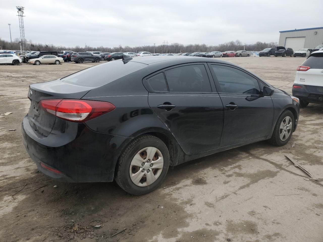 2017 Kia Forte - Image 3