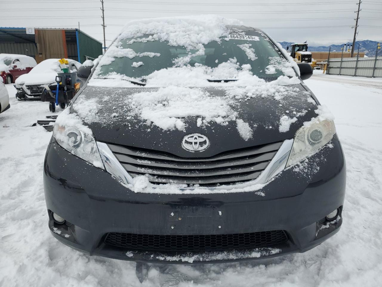 2014 Toyota Sienna - Image 5