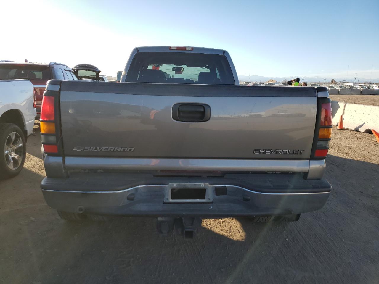2006 Chevrolet Silverado - Image 6