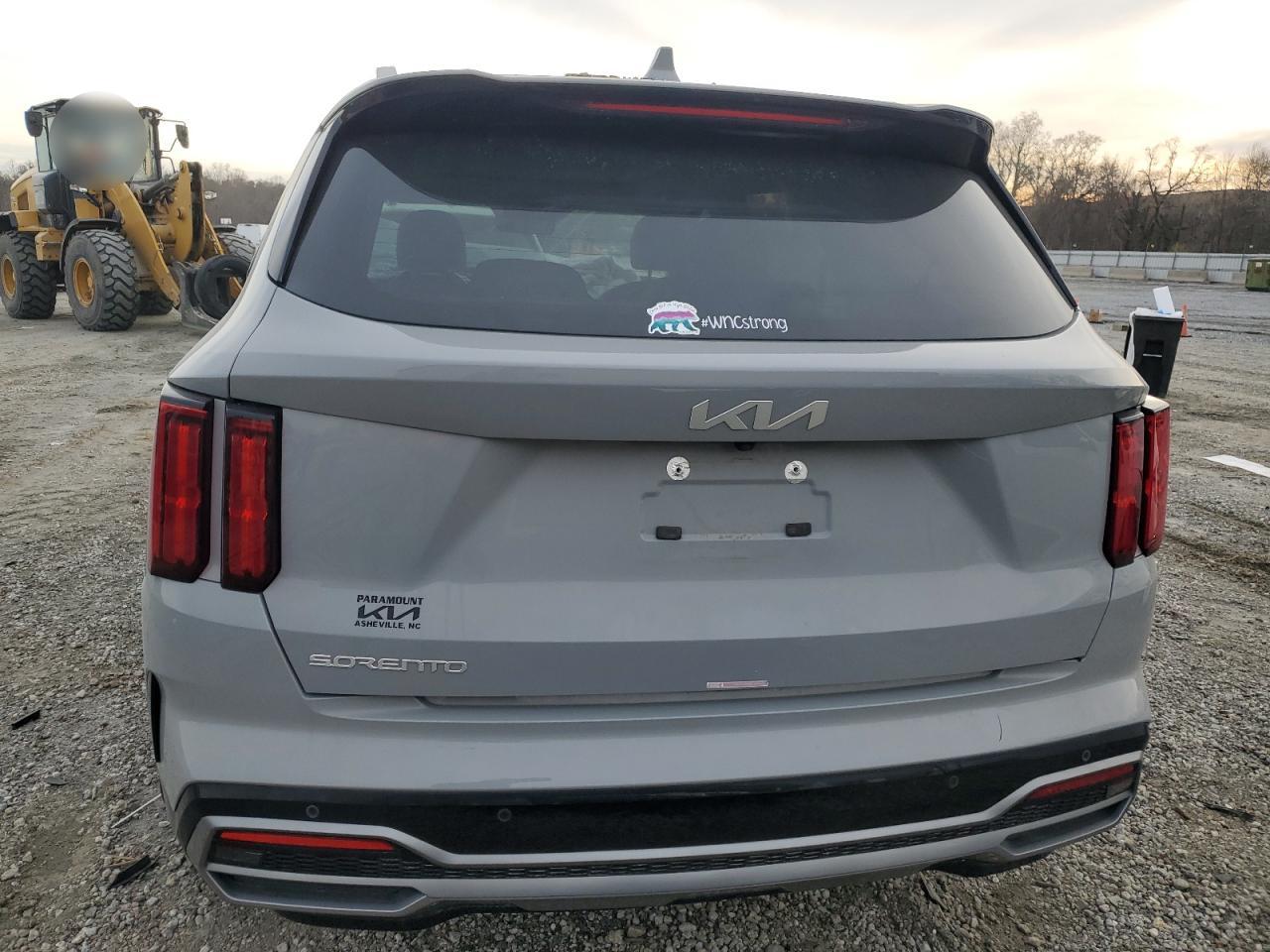 2023 Kia Sorento - Image 6