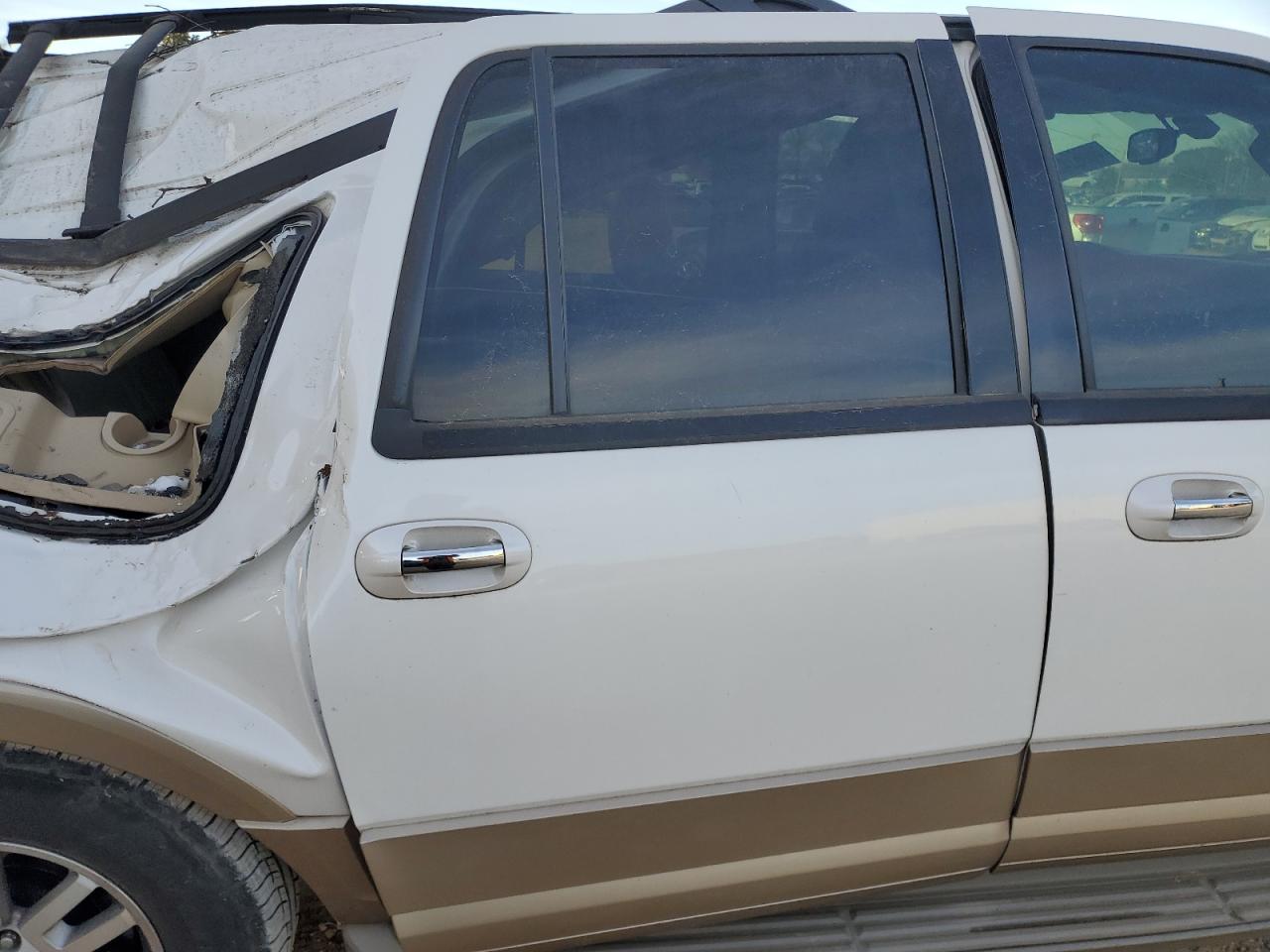 2013 Ford Expedition - Image 12