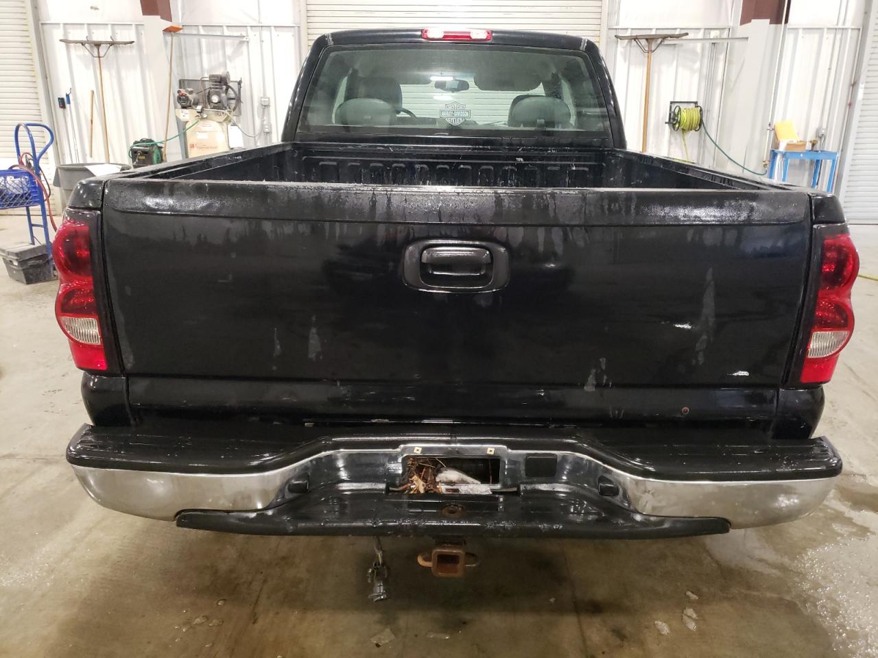 2004 Chevrolet Silverado - Image 6
