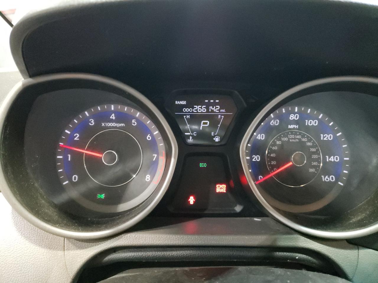 2013 Hyundai Elantra - Image 9