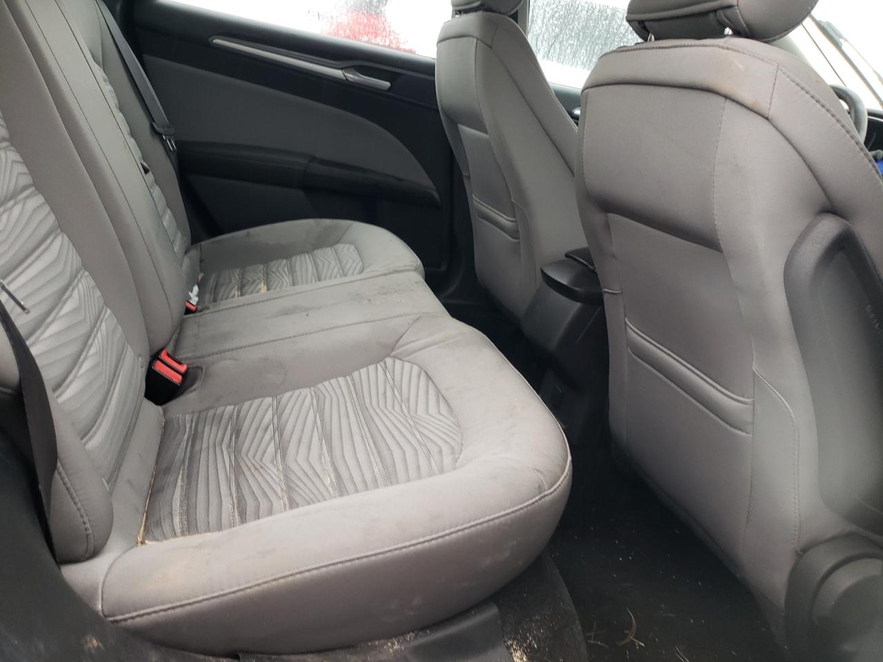 2016 Ford Fusion - Image 10