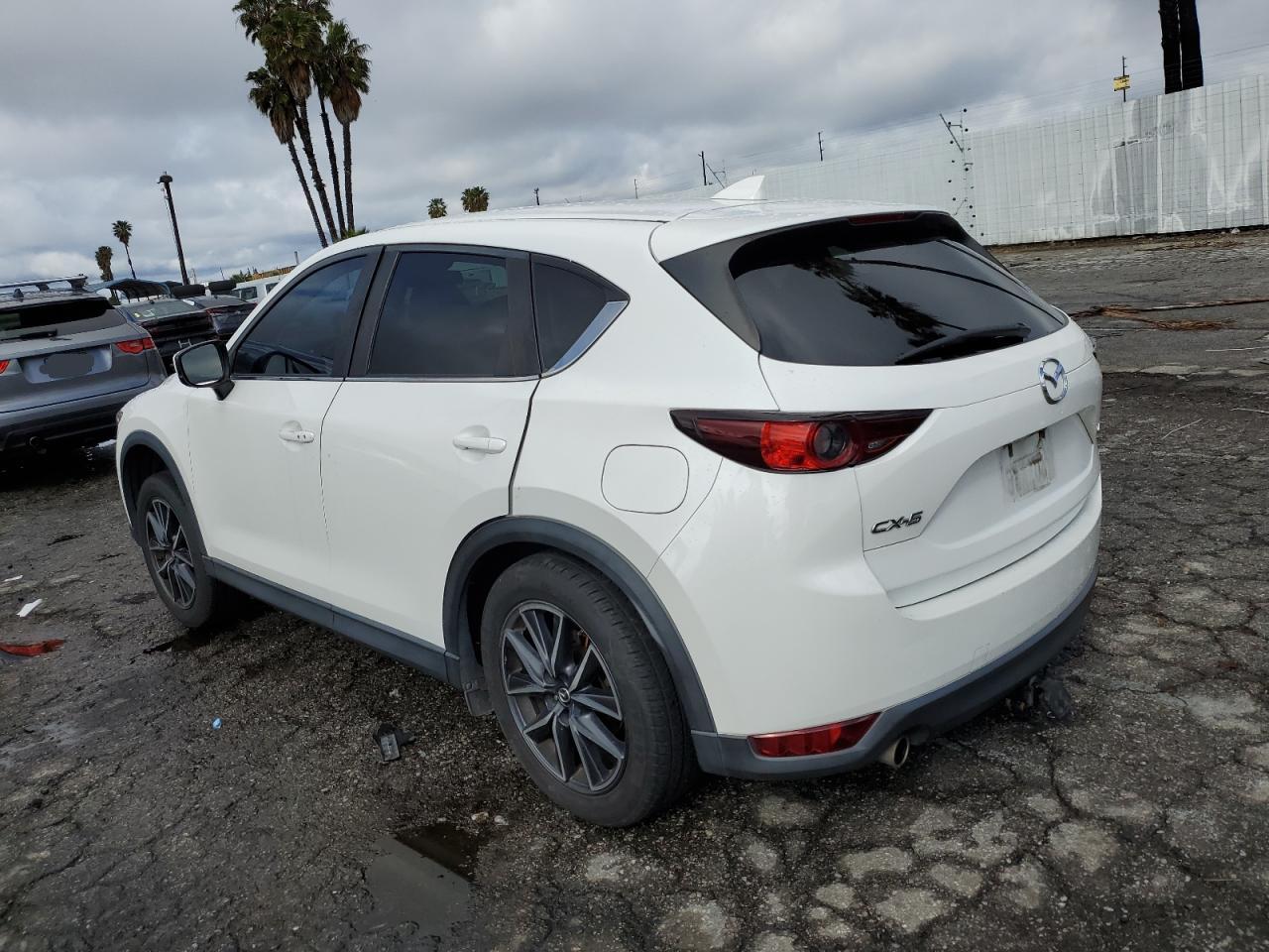2018 Mazda CX-5 - Image 2