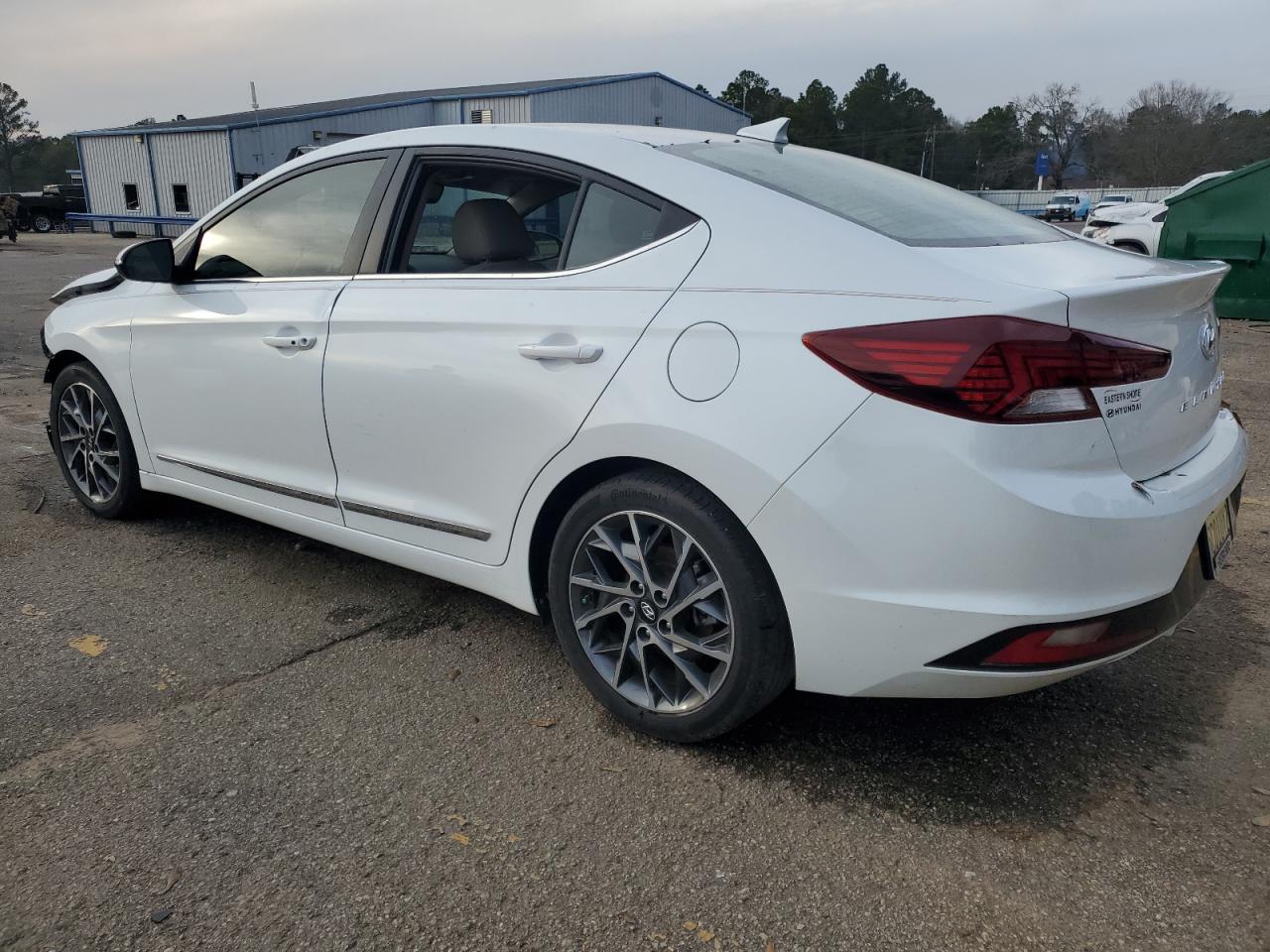 2020 Hyundai Elantra - Image 2