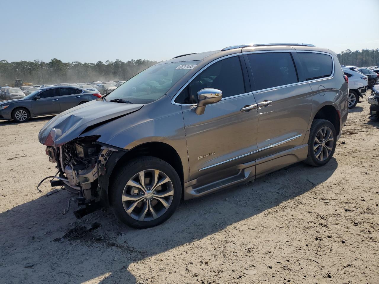 2017 Chrysler Pacifica - Image 1