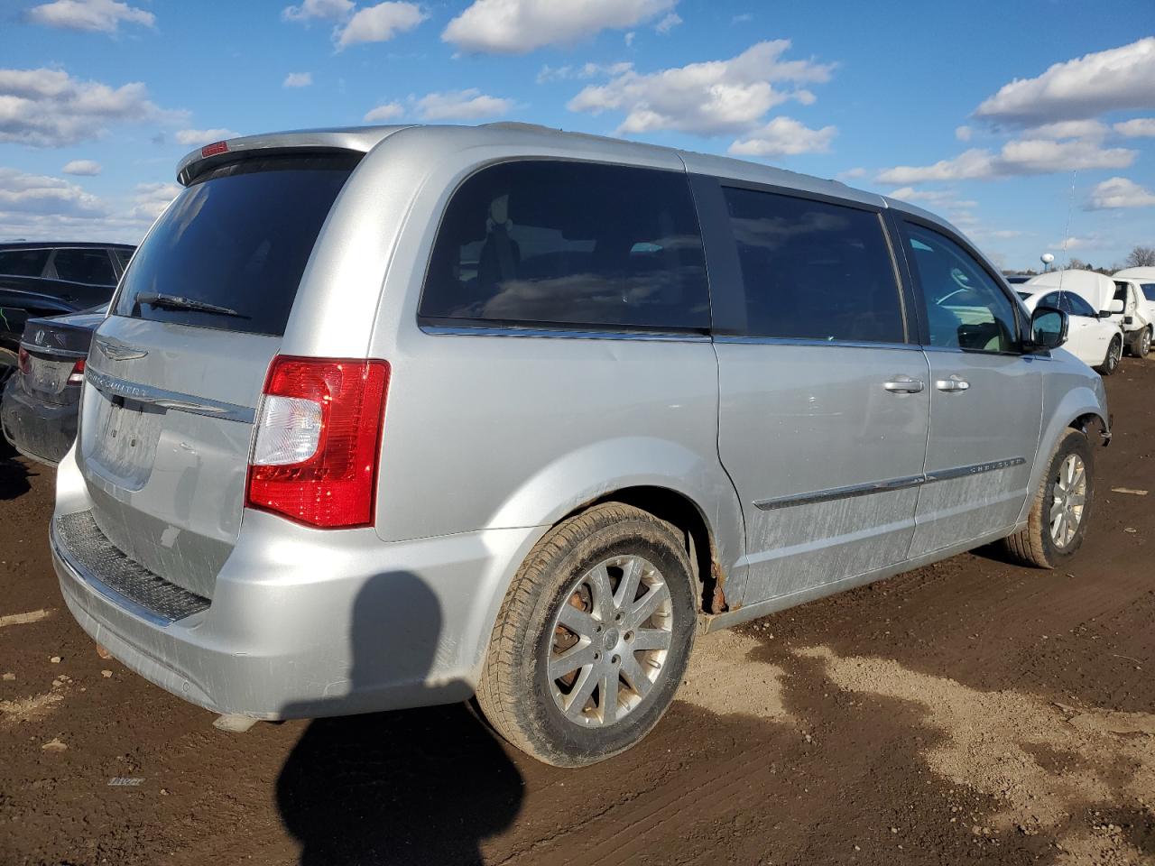 2011 Chrysler Town & Country - Image 3